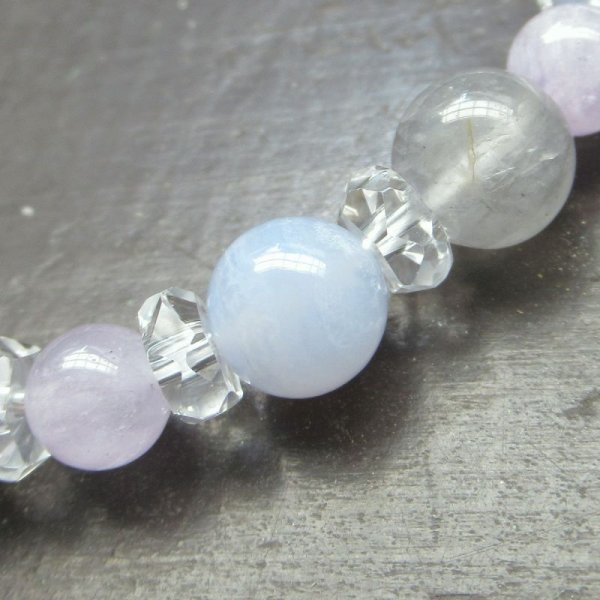 画像2: クラウディークォーツｘブルーレースｘラベンダーアメジストブレスレット (2)