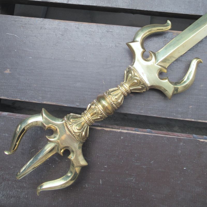 真鍮製 カドゥガ(利剣)・三鈷剣 46センチ - ターラー